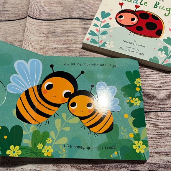 kids books set of 2 "you're my little cuddle bug" - Picture 3 of 4